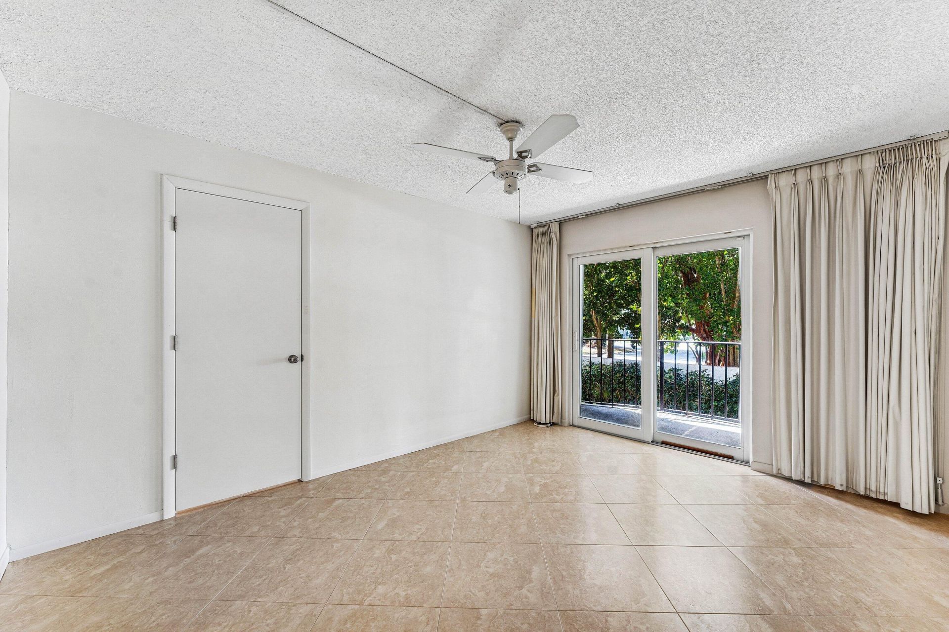 3909 N Ocean Boulevard, Unit 106, Fort Lauderdale, FL 33308 Photo