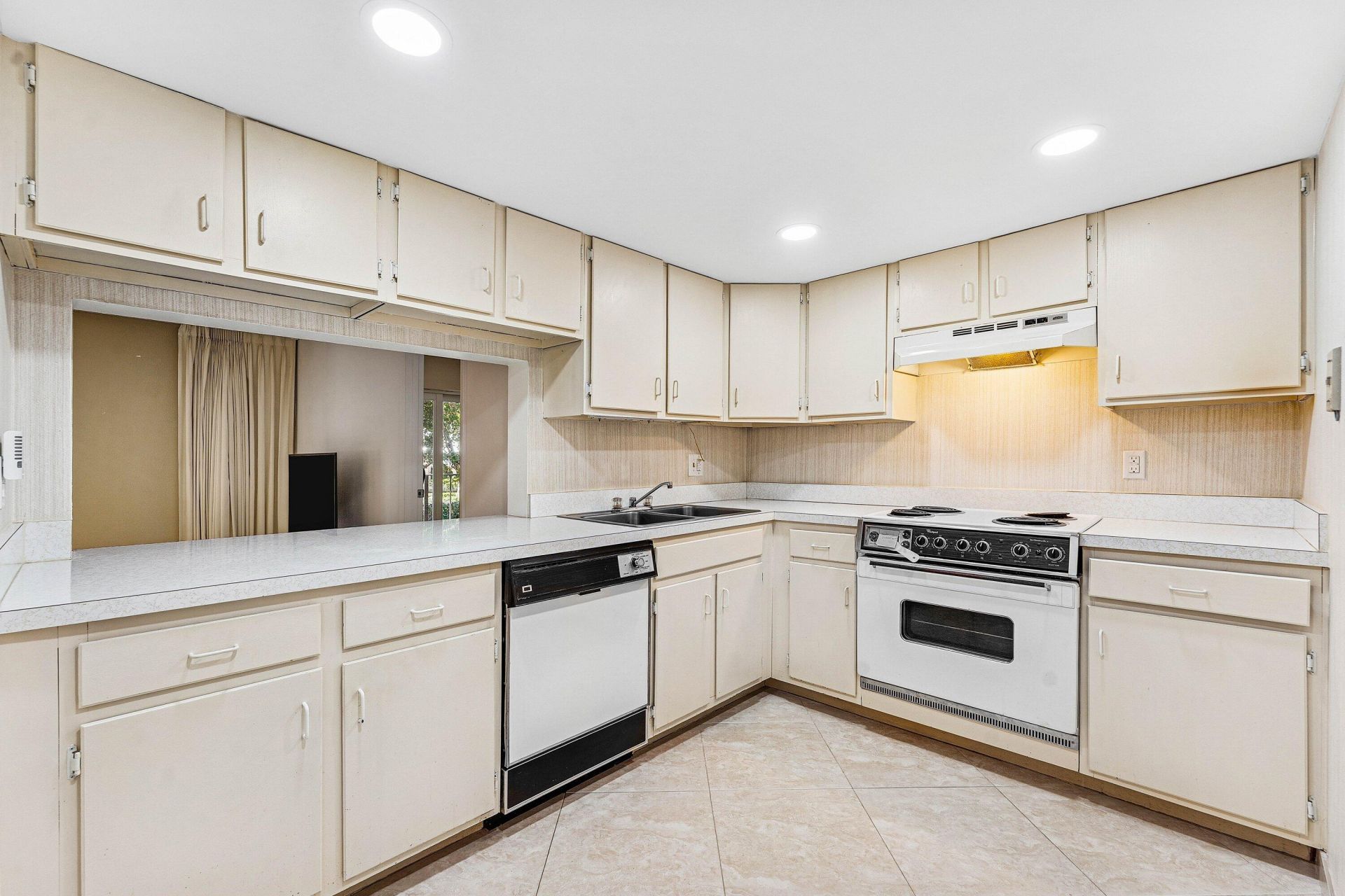 3909 N Ocean Boulevard, Unit 106, Fort Lauderdale, FL 33308 Photo