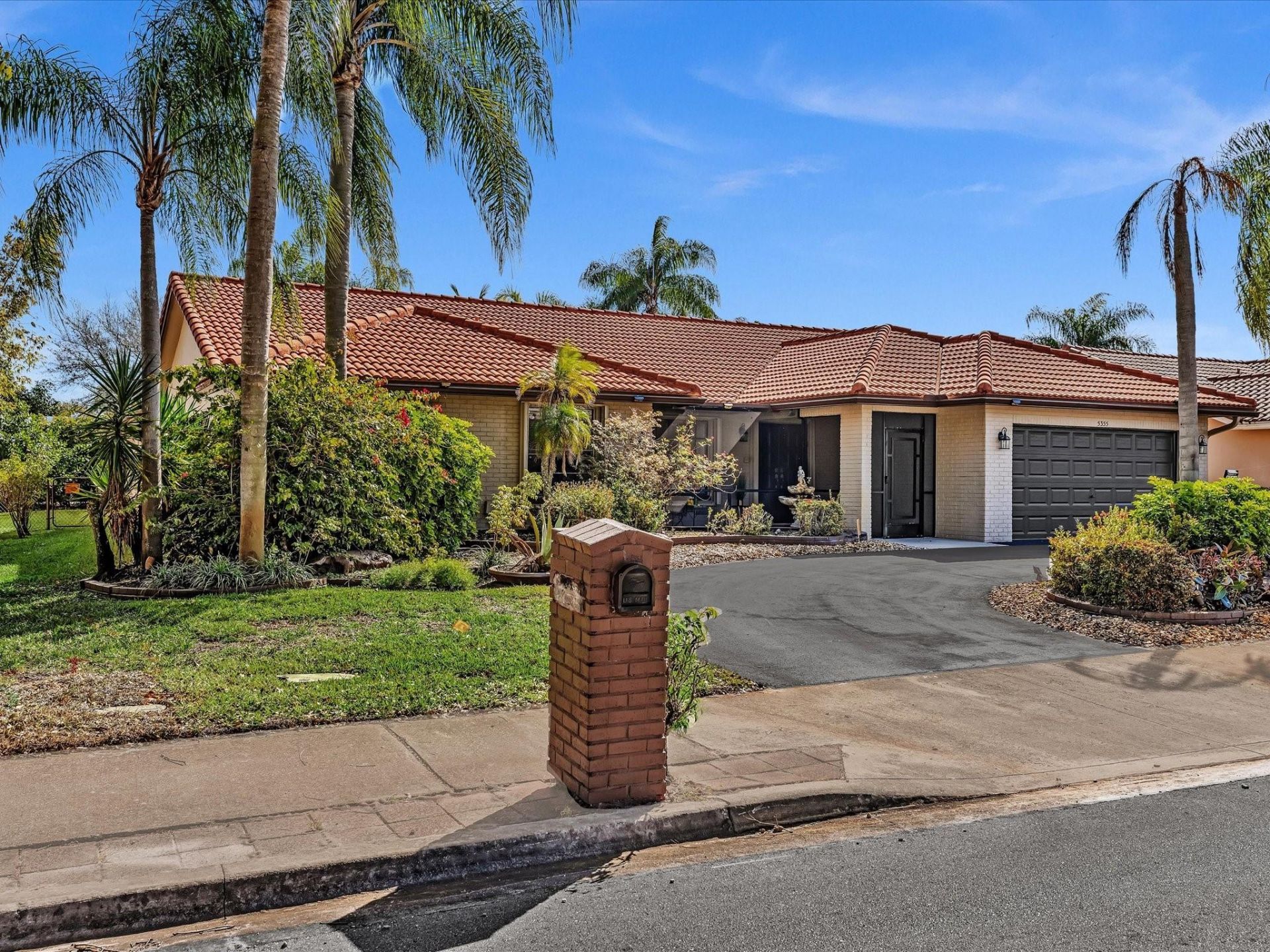 5355 N Springs Way, Coral Springs, FL 33076 Photo