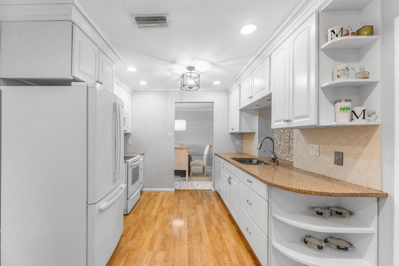 745 NW 72nd Terrace, Margate, FL 33063 Photo