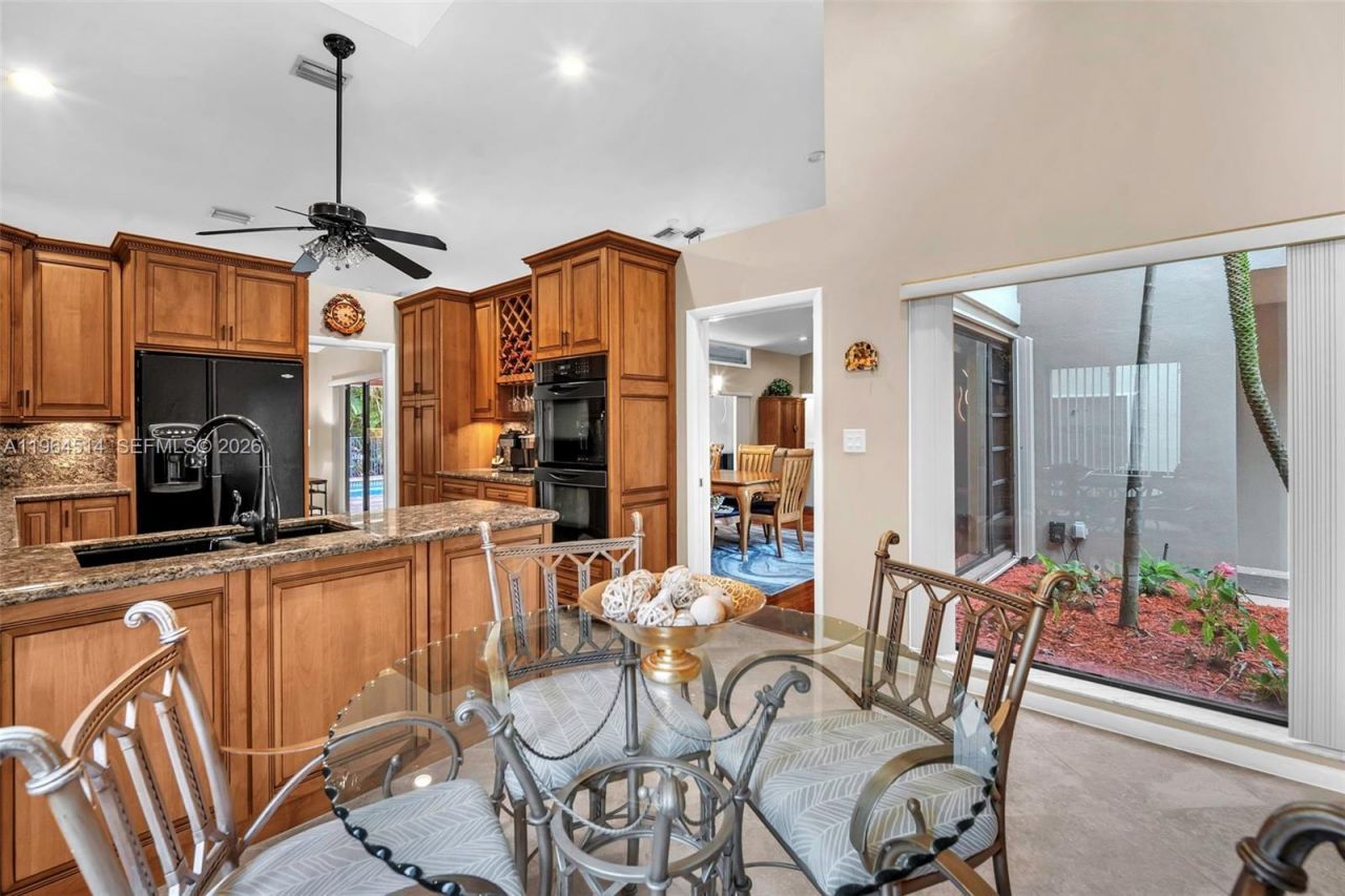 7371 NW 83rd Way, Tamarac, FL 33321 Photo