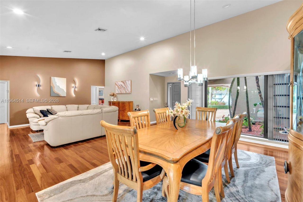 7371 NW 83rd Way, Tamarac, FL 33321 Photo