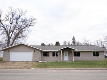 524 3rd Street NW, Mahnomen, MN 56557