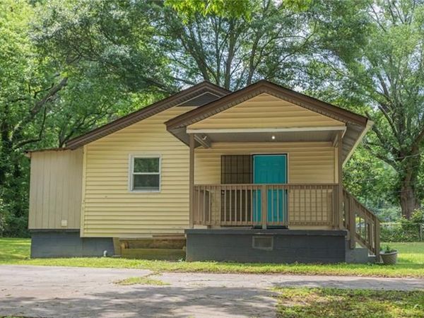 525 Baker Circle NW, Atlanta, GA 30318