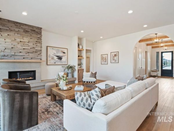 7168 E Chicken Hawk Loop, Nampa, ID 83686