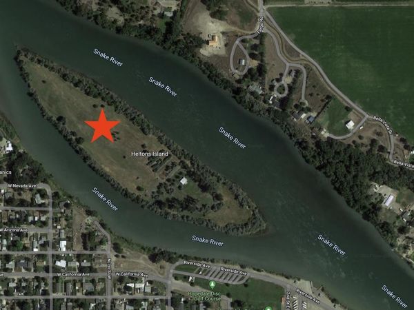 00 Heltons Island, Homedale, ID 83628