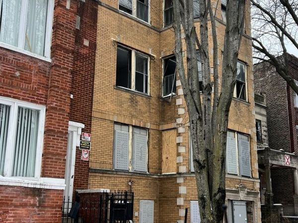 3827 W Fillmore Street, Chicago, IL 60624