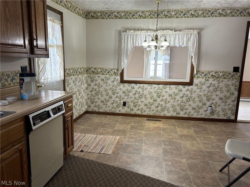 5654 Chestnut Street, Andover, OH 44003 Photo 7