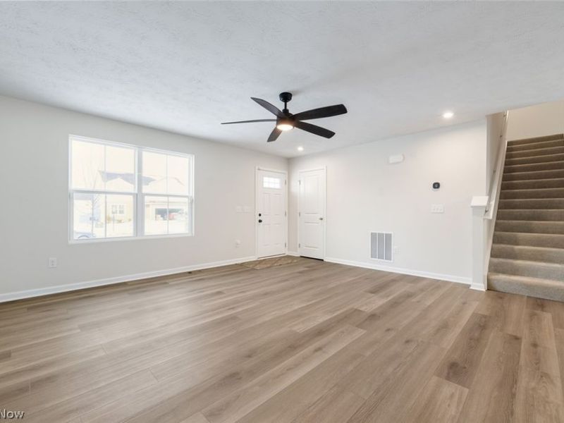 246 River Run Drive, Elyria, OH 44035 Photo 4