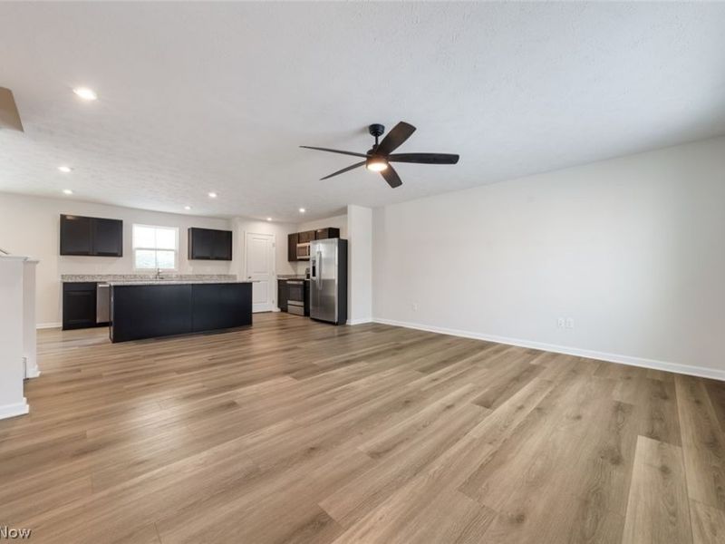 246 River Run Drive, Elyria, OH 44035 Photo 5