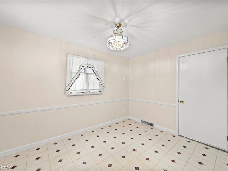5229 Evergreen Drive, North Olmsted, OH 44070 Photo 30