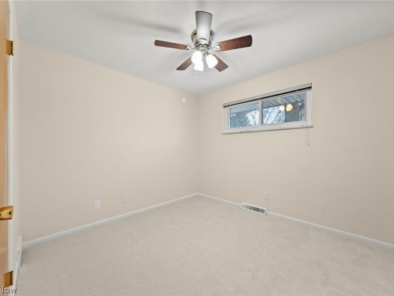 5229 Evergreen Drive, North Olmsted, OH 44070 Photo 32