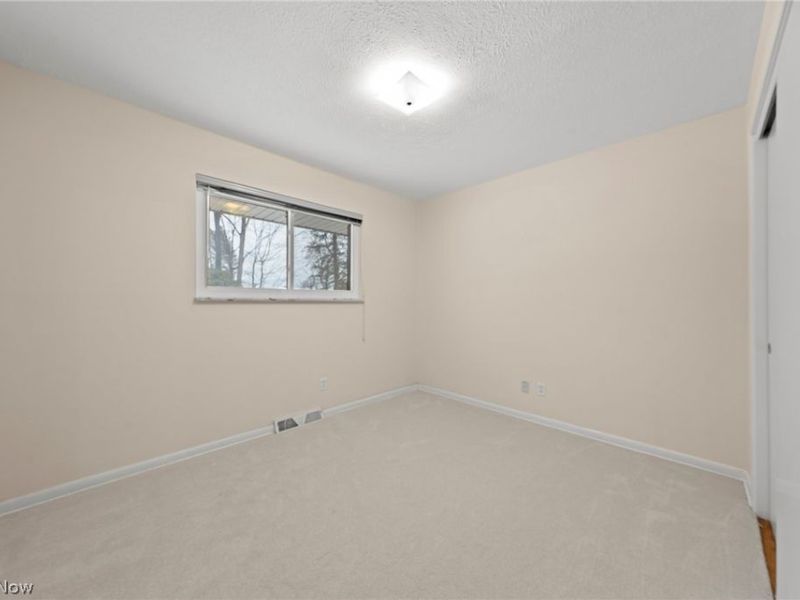 5229 Evergreen Drive, North Olmsted, OH 44070 Photo 34