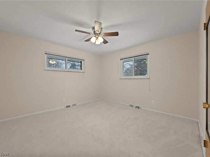 5229 Evergreen Drive, North Olmsted, OH 44070 Photo 39