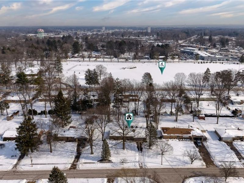 5229 Evergreen Drive, North Olmsted, OH 44070 Photo 6