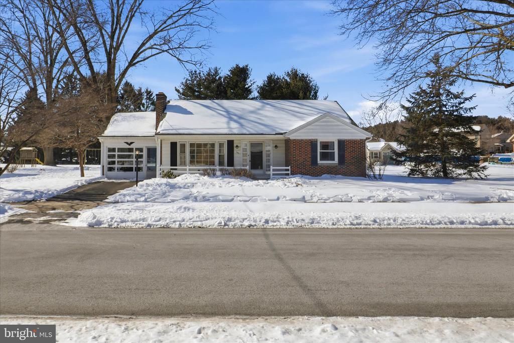 186 N Laurel Street, Manheim, PA 17545 Main Photo