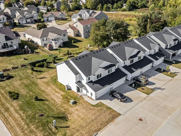 5920 NW 91st Court, Johnston, IA 50131