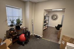 2612 Larch Lane photo 4