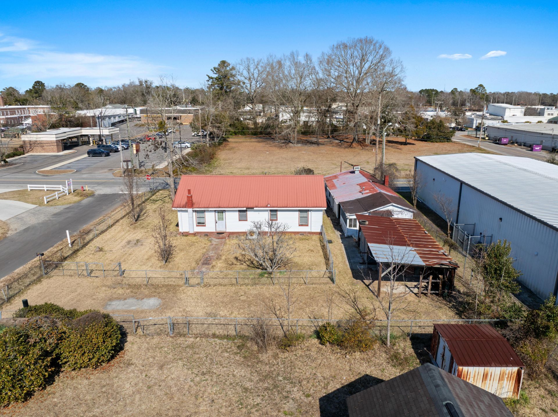 311 Heatley Street Photo 22