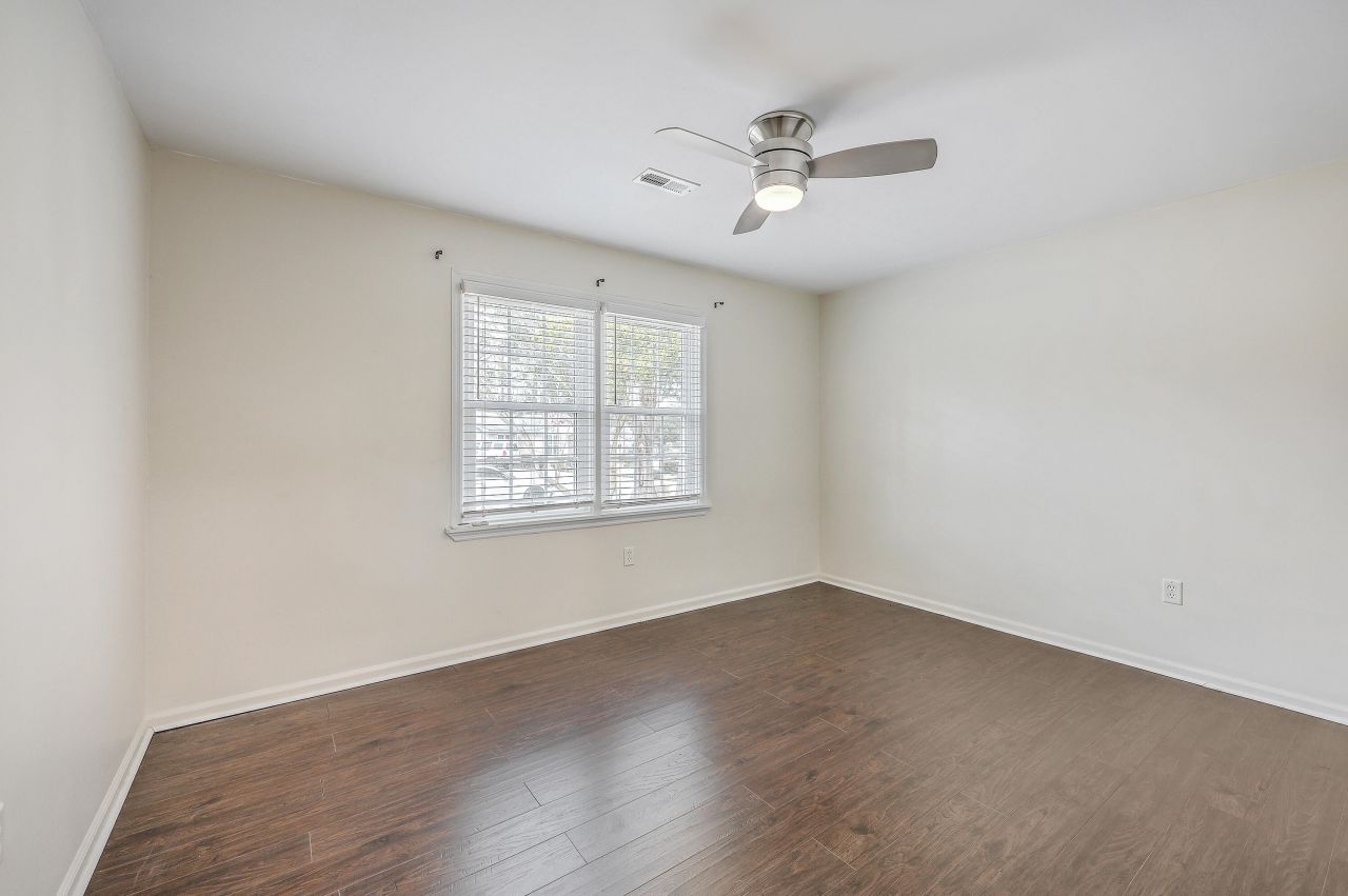 7645 Knollwood Drive Photo 18