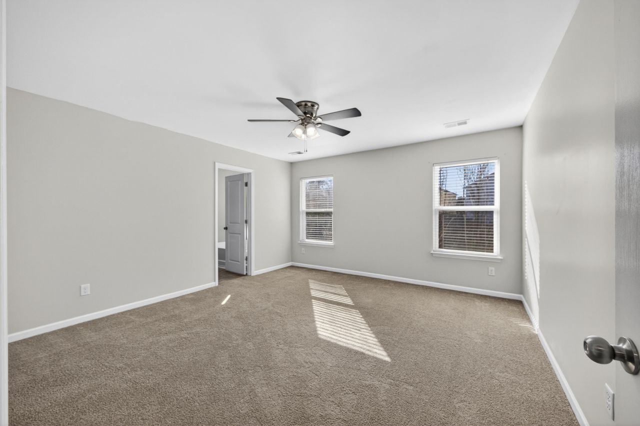 4829 Hawkins Drive Photo 10