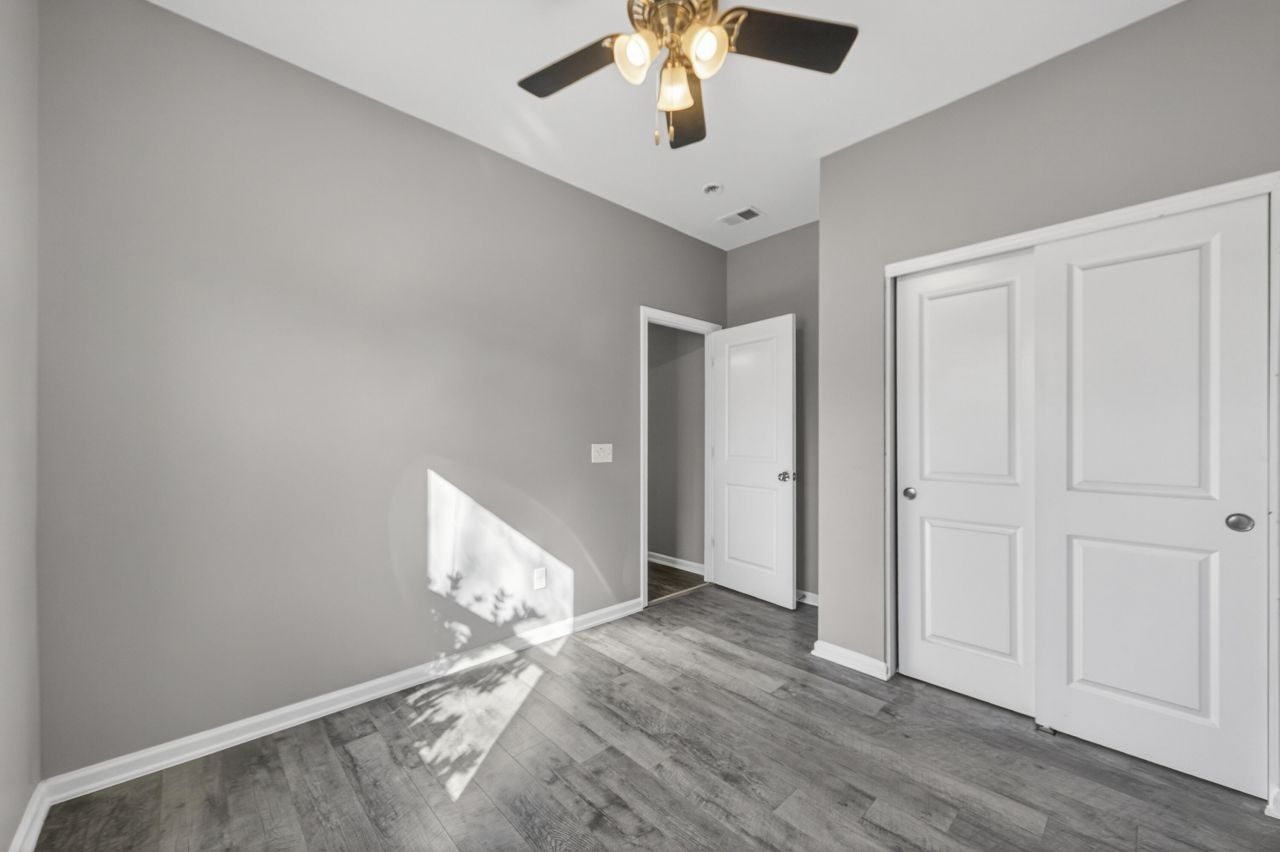 4829 Hawkins Drive Photo 9