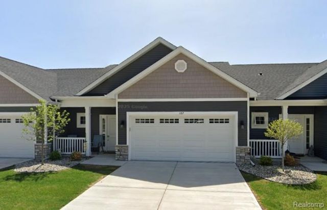 107 Crescent Avenue, Linden, MI 48451 Main Photo