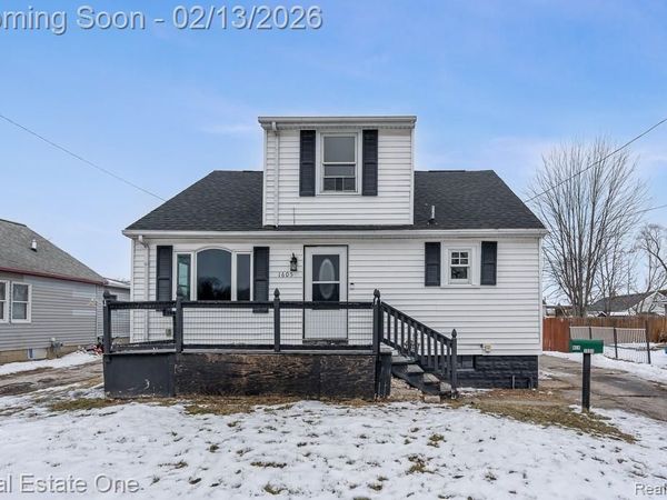 1605 Hudson Street, Essexville, MI 48732