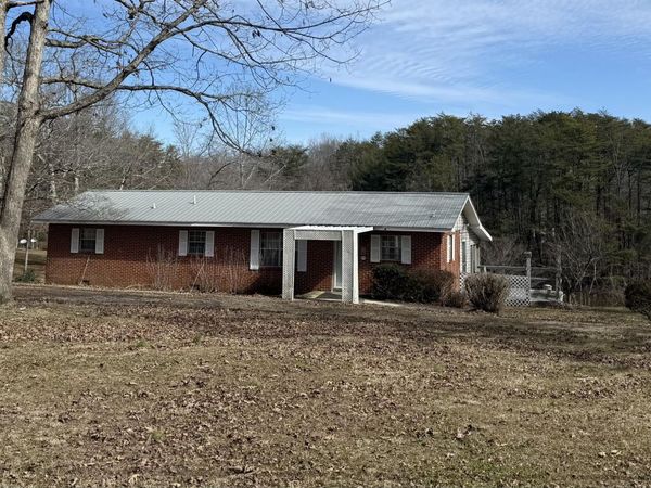 115 Lake Shore Drive, Pikeville, TN 37367