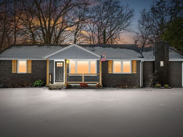 16 Donelson Dr, Clarksville, TN 37042