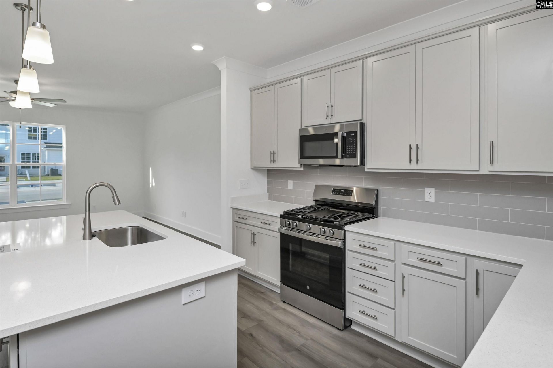 506 Adelaide Court Photo 16