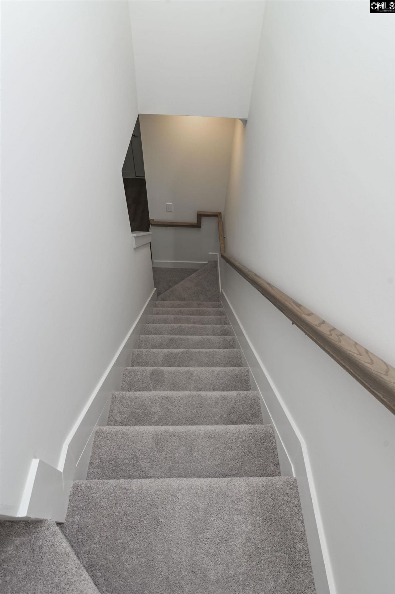 506 Adelaide Court Photo 21