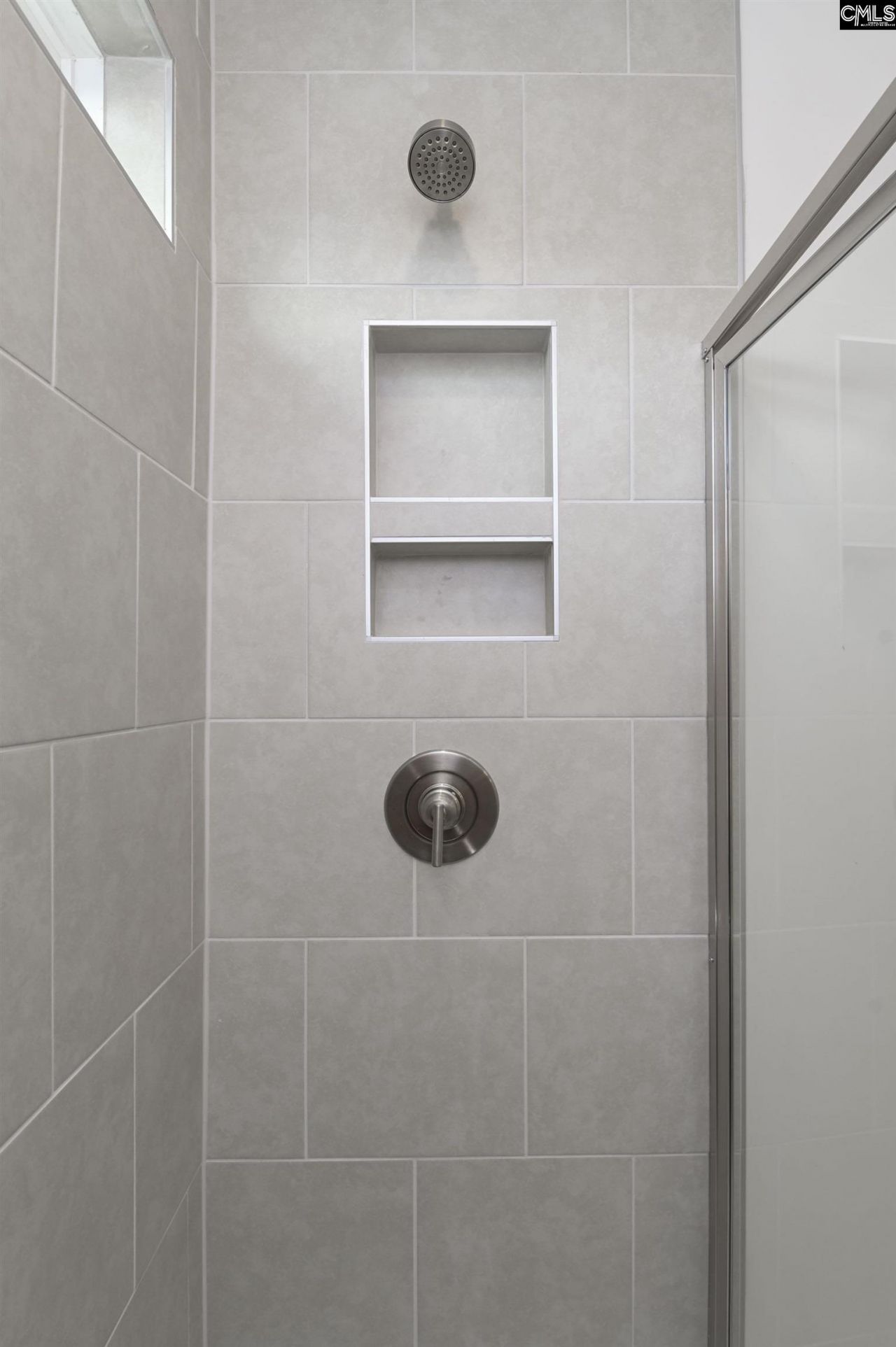 506 Adelaide Court Photo 27