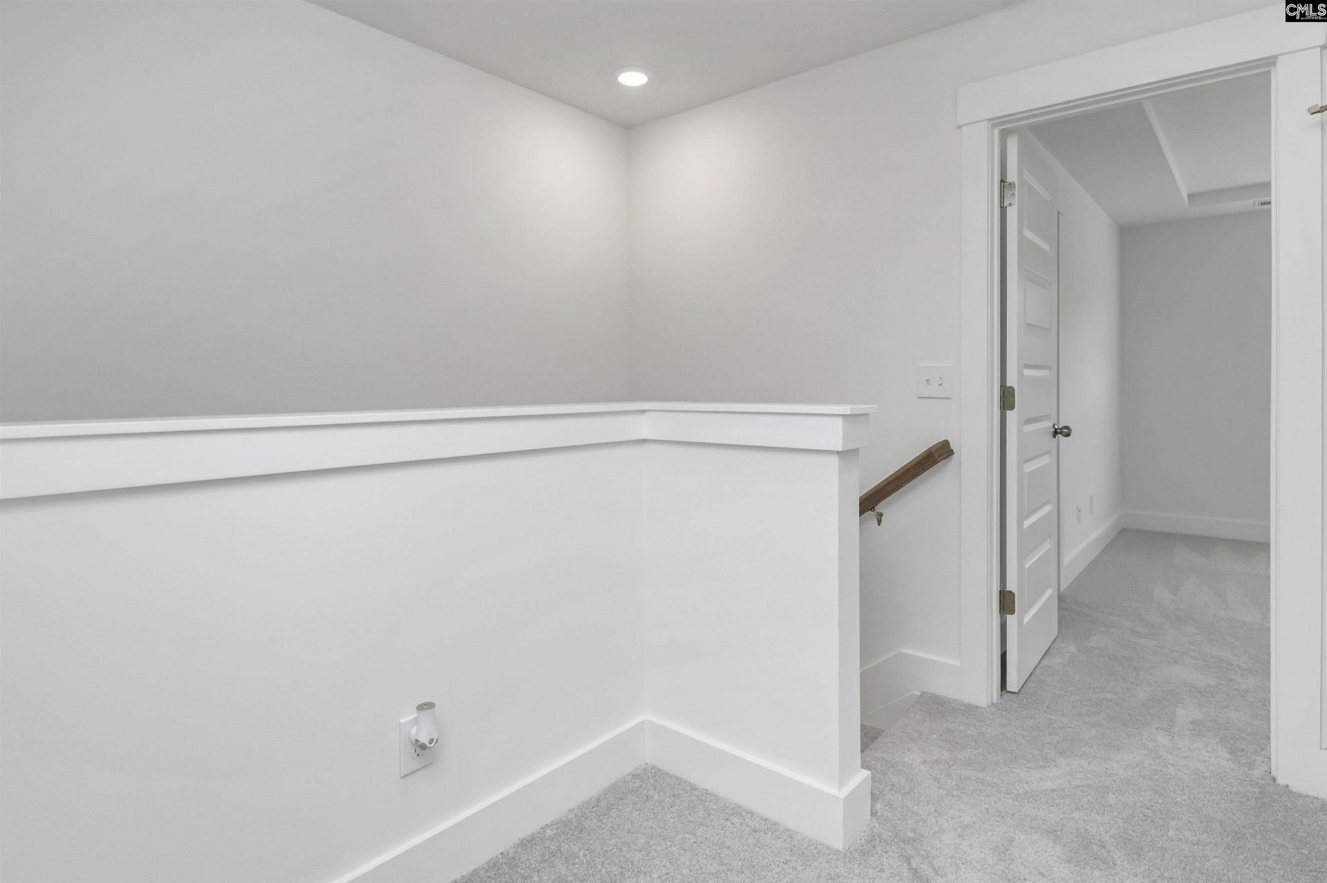 506 Adelaide Court Photo 28