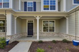 506 Adelaide Court photo 4