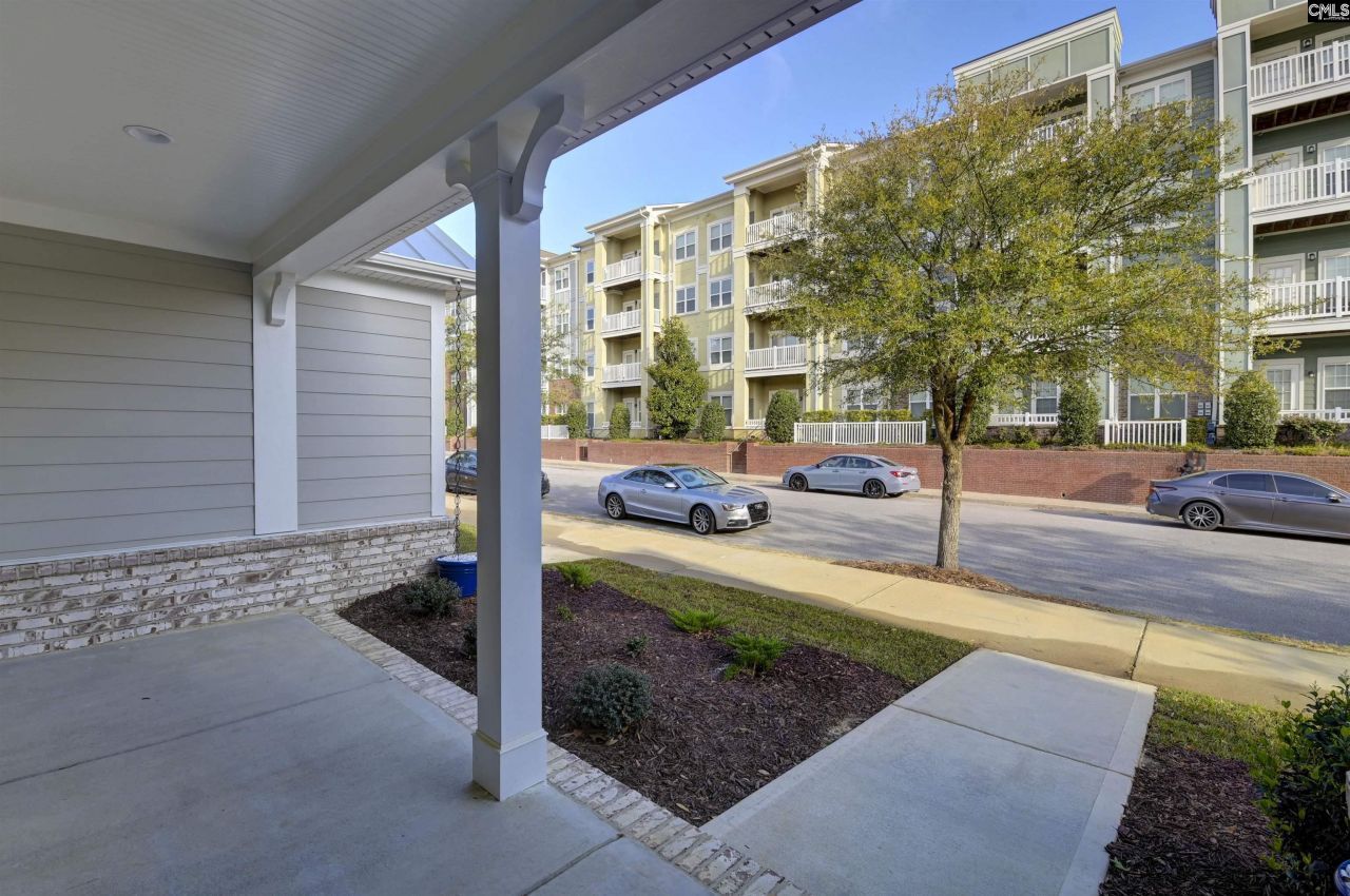 506 Adelaide Court Photo 4