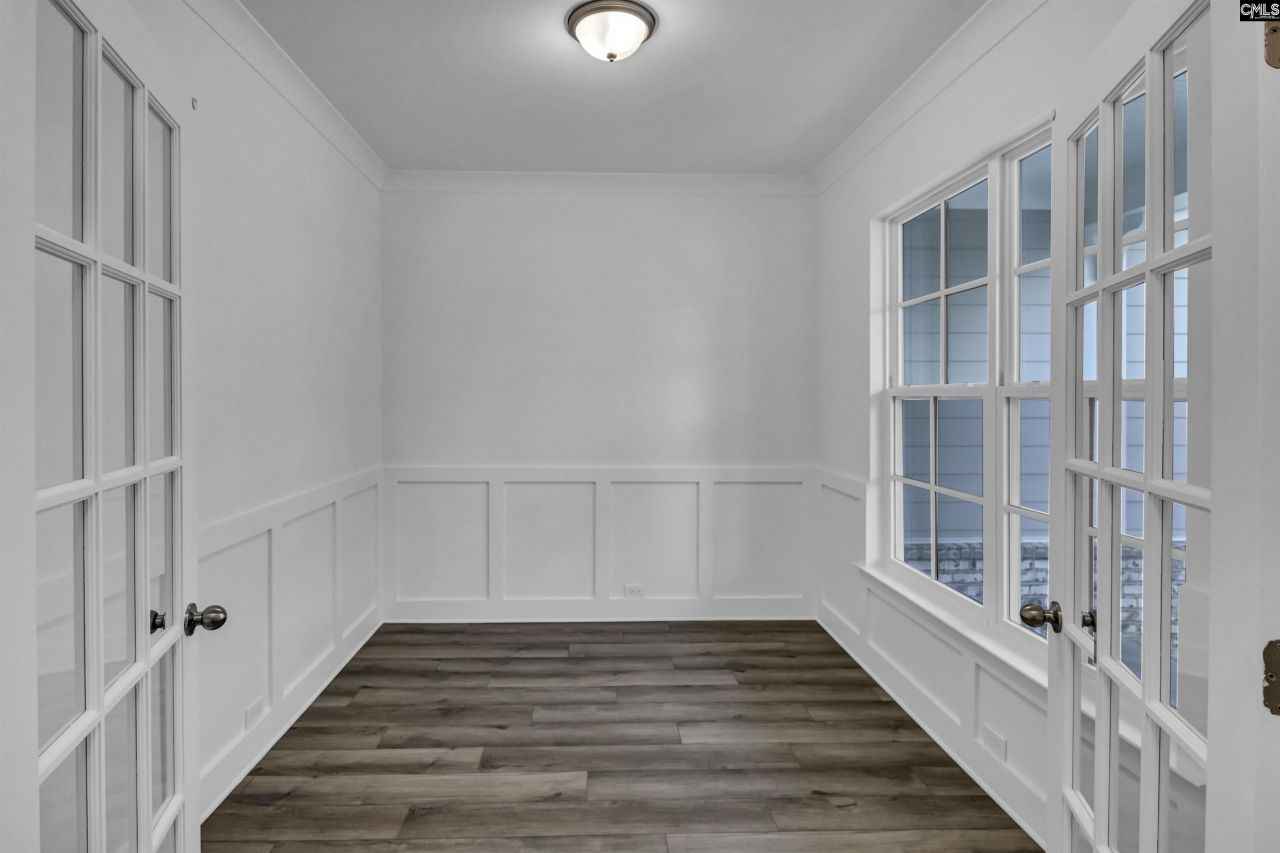 506 Adelaide Court Photo 5