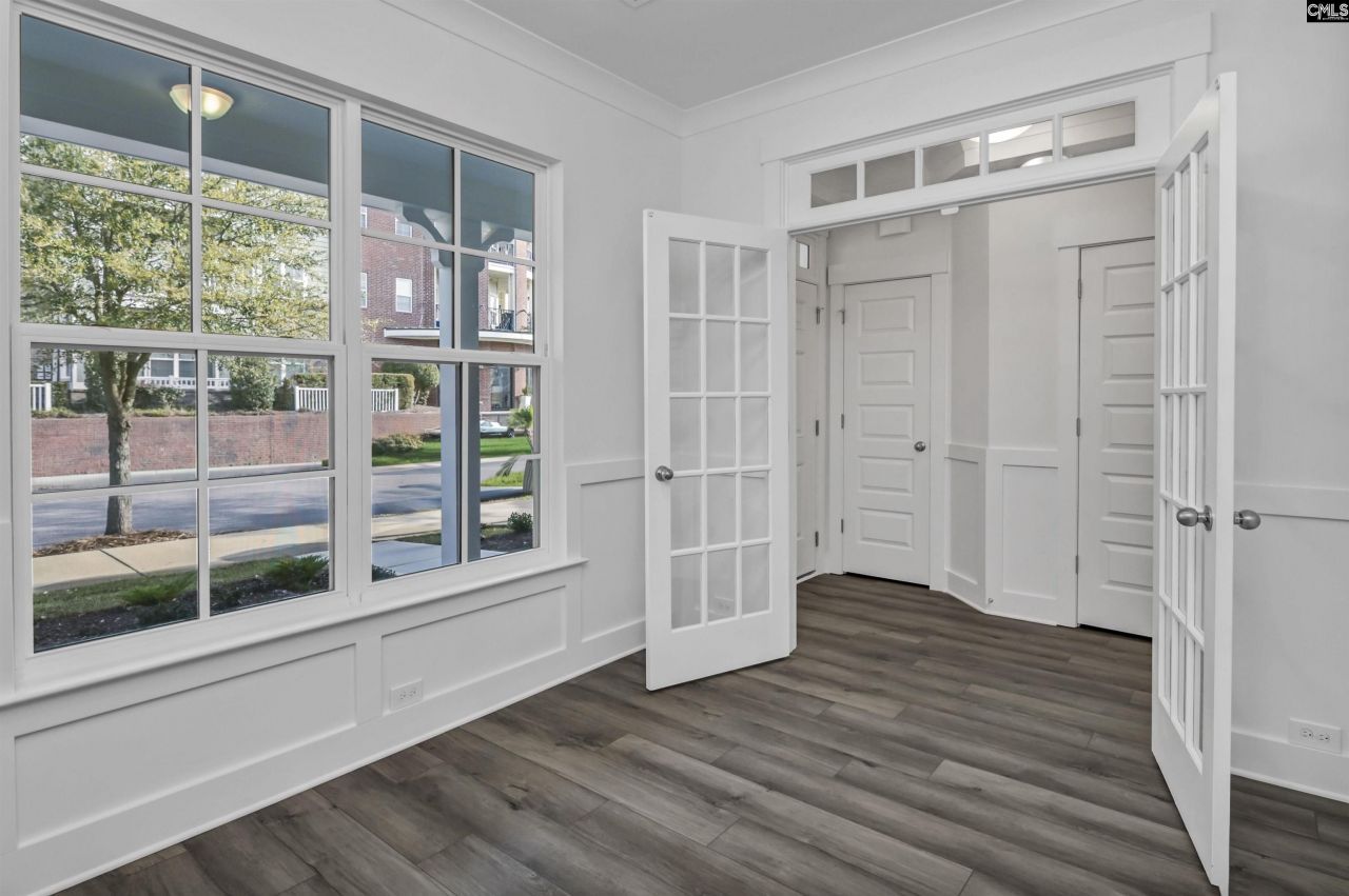 506 Adelaide Court Photo 6