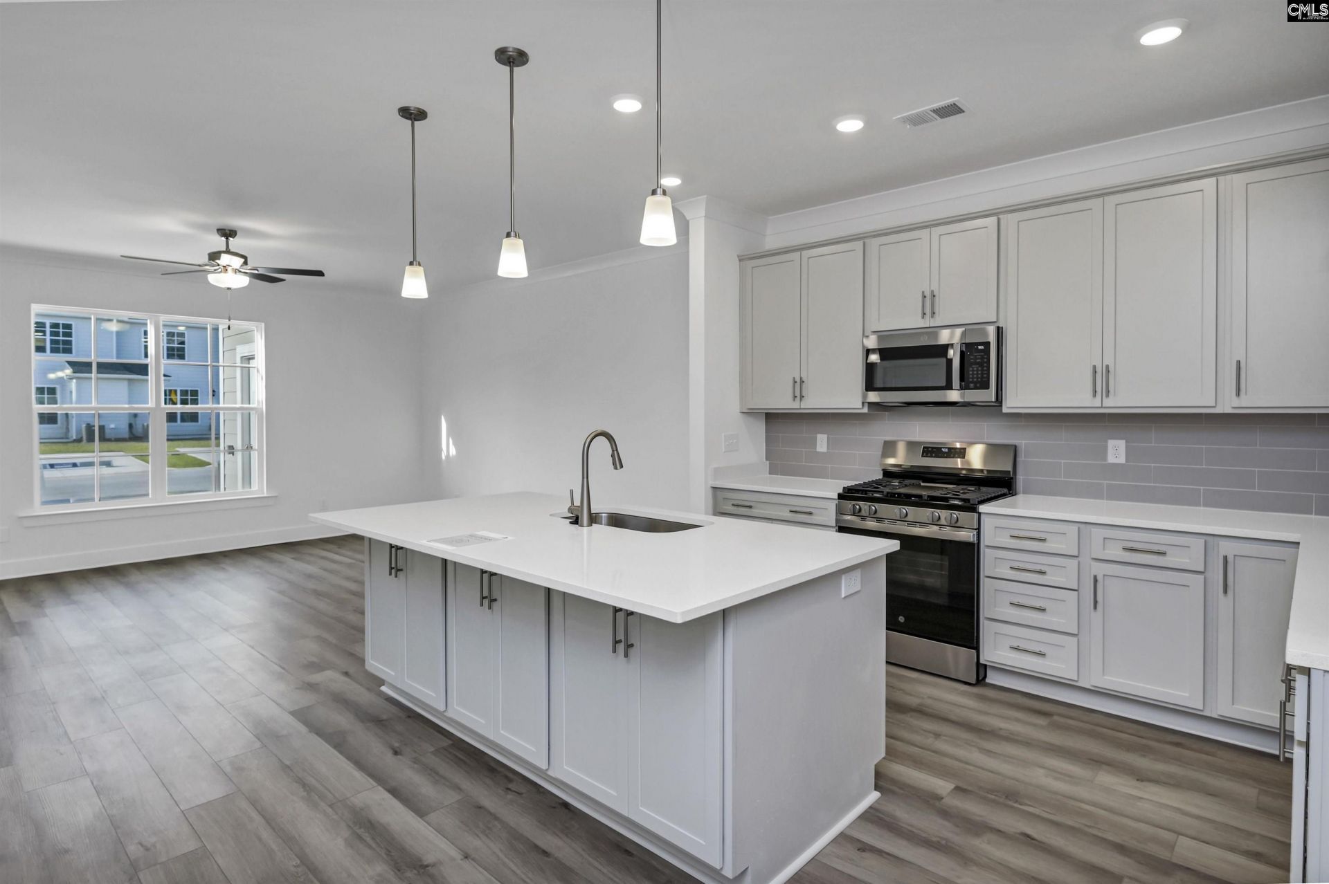 506 Adelaide Court Photo 8