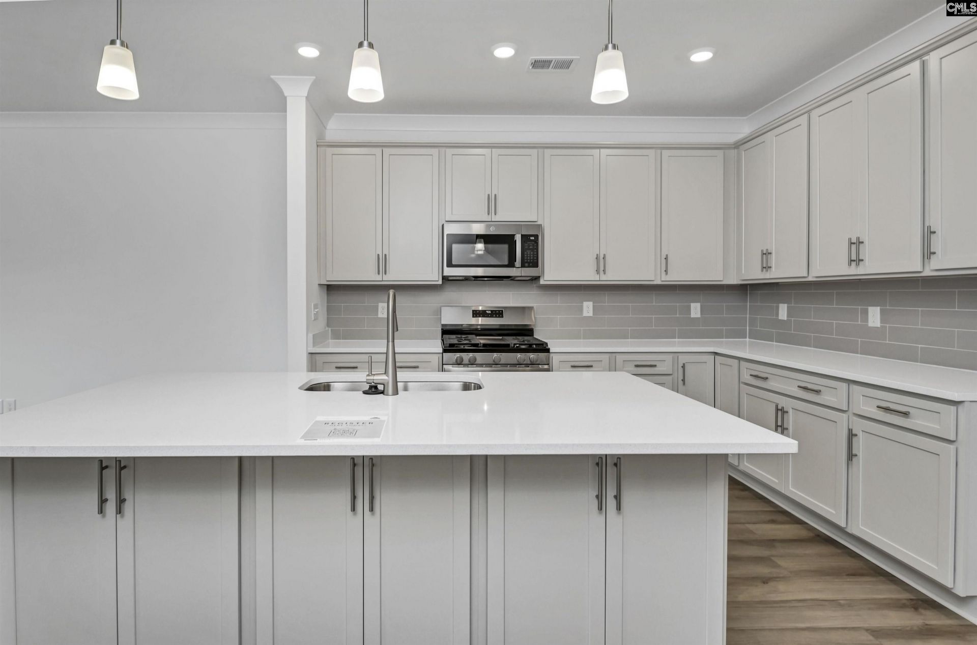 506 Adelaide Court Photo 9