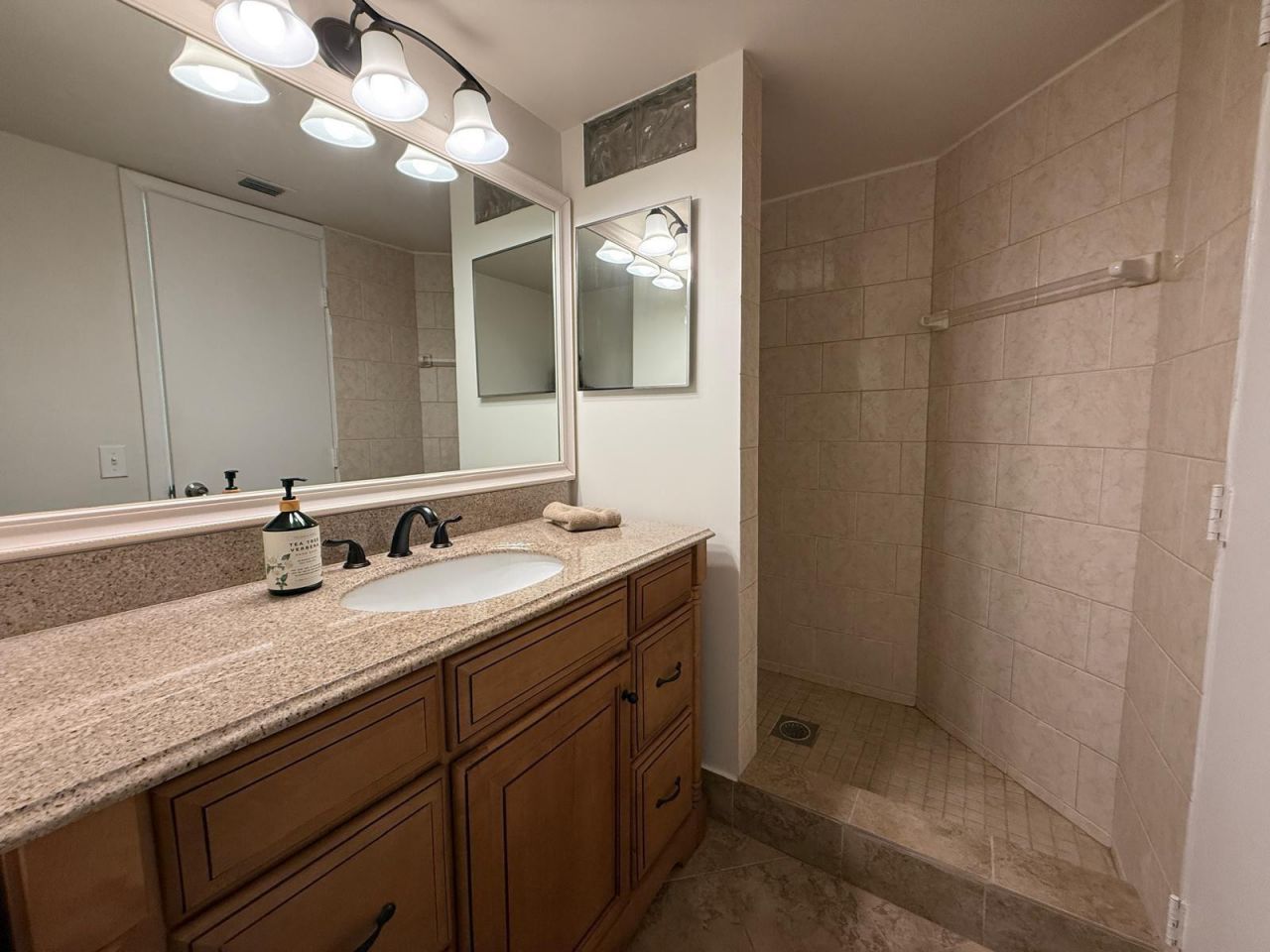 2106 S Cypress Bend Drive, Unit 210, Pompano Beach, FL 33069 Photo