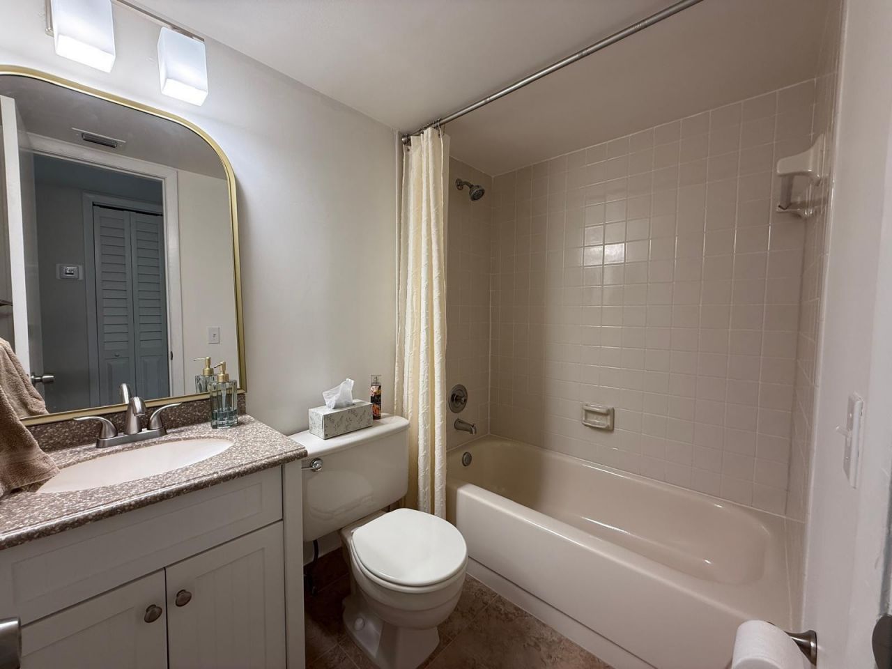 2106 S Cypress Bend Drive, Unit 210, Pompano Beach, FL 33069 Photo