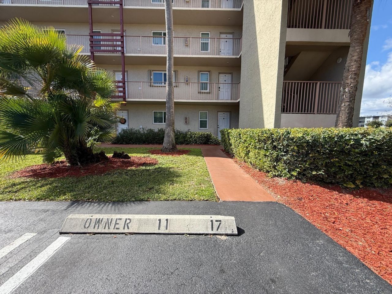 2106 S Cypress Bend Drive, Unit 210, Pompano Beach, FL 33069 Photo