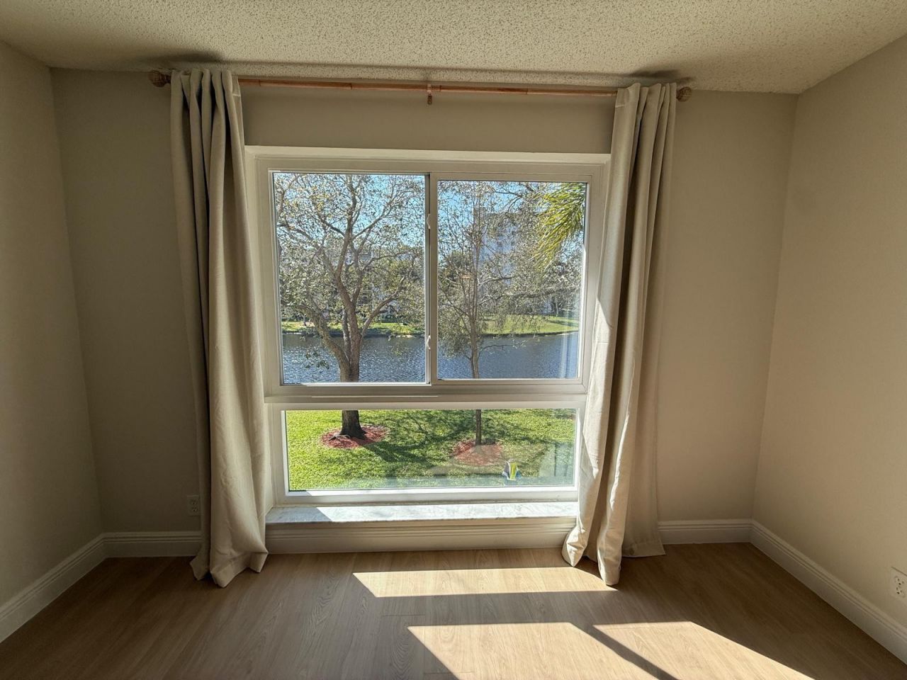 2106 S Cypress Bend Drive, Unit 210, Pompano Beach, FL 33069 Photo