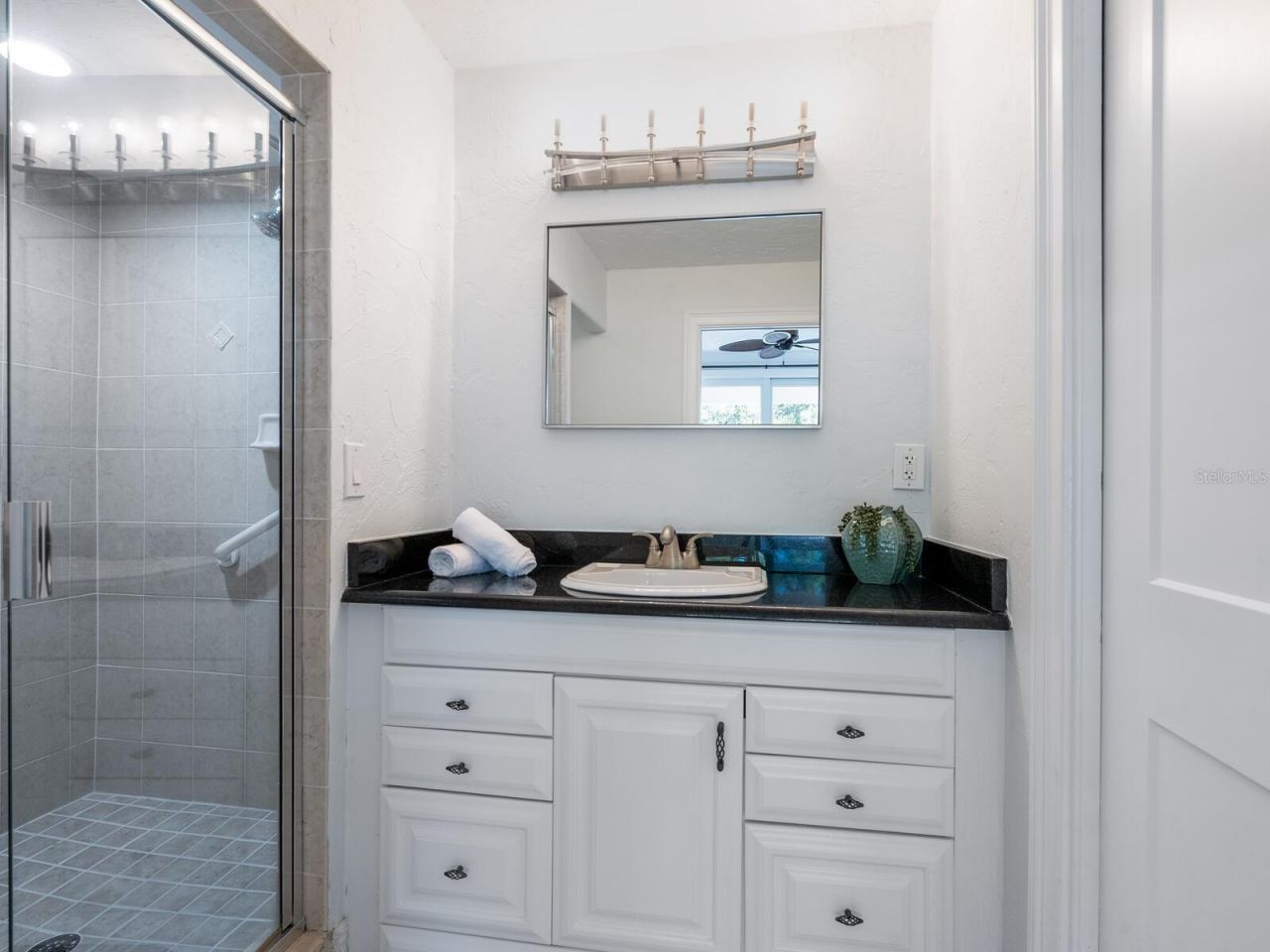 6934 Belgrave Drive, Siesta Key, FL 34242 Photo