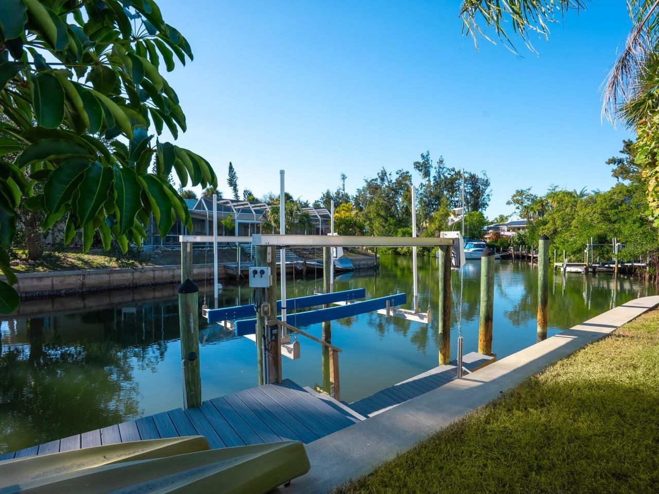 6934 Belgrave Drive, Siesta Key, FL 34242 Photo