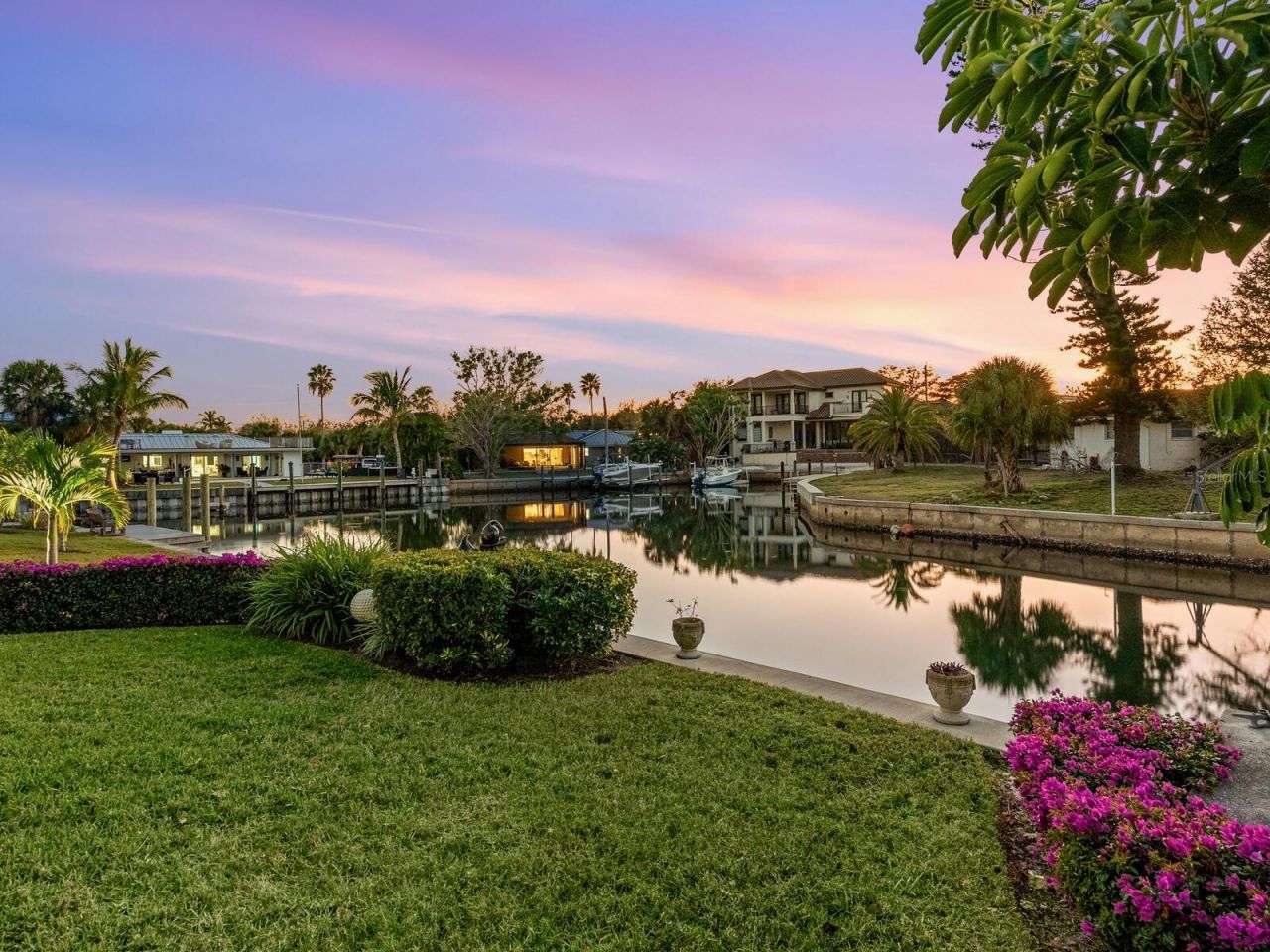 6934 Belgrave Drive, Siesta Key, FL 34242 Photo