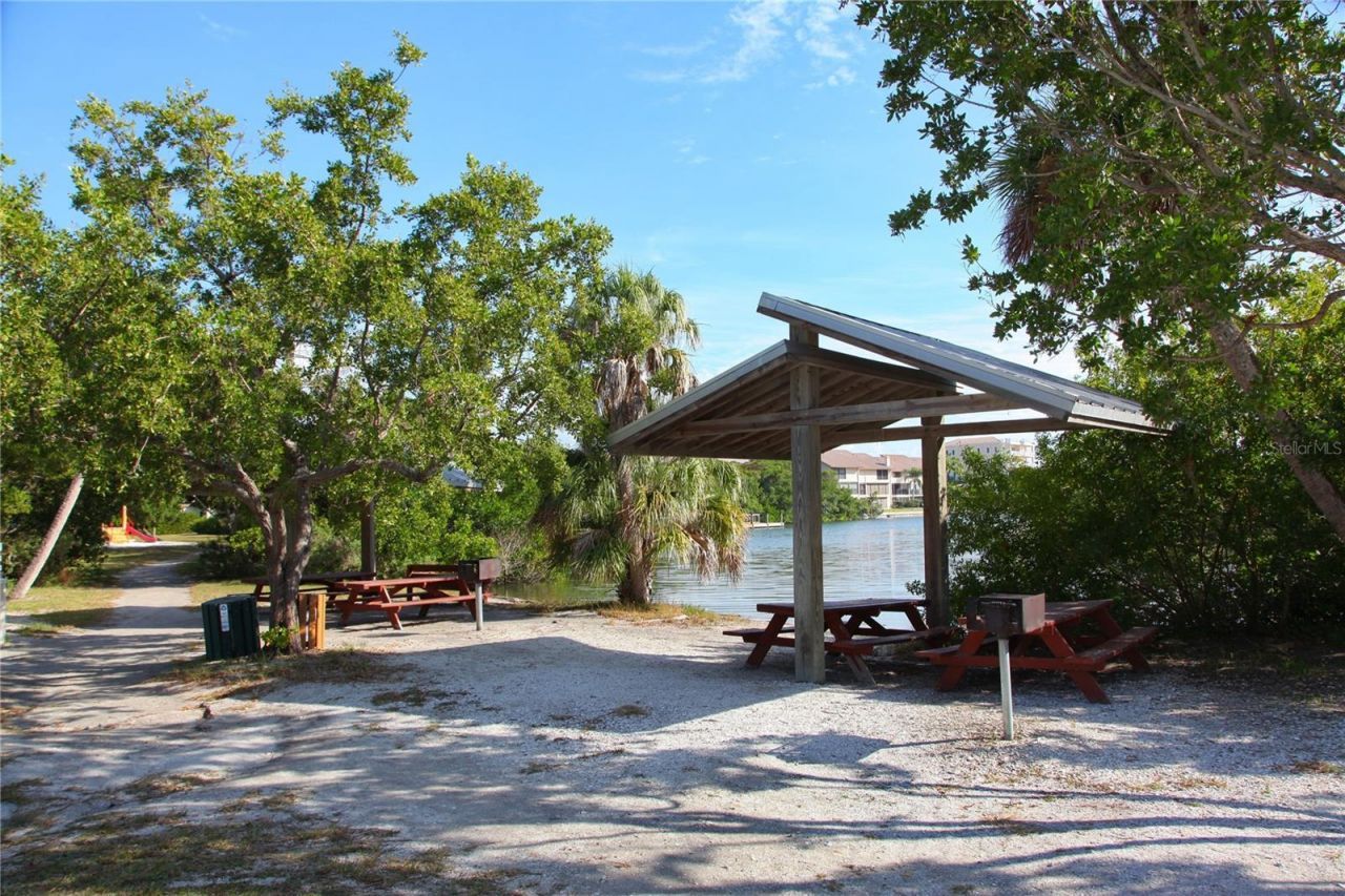 6934 Belgrave Drive, Siesta Key, FL 34242 Photo