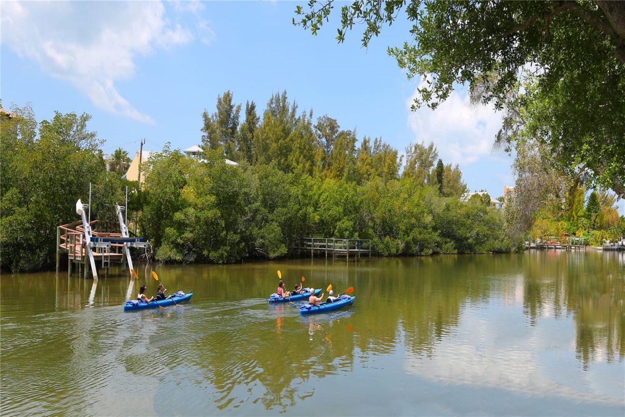 6934 Belgrave Drive, Siesta Key, FL 34242 Photo