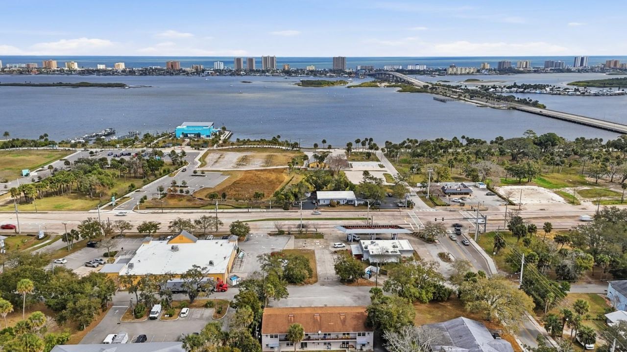 805 Louisville Street, Port Orange, FL 32129 Photo